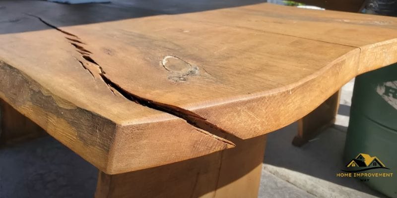 How to Fix Split Wood
