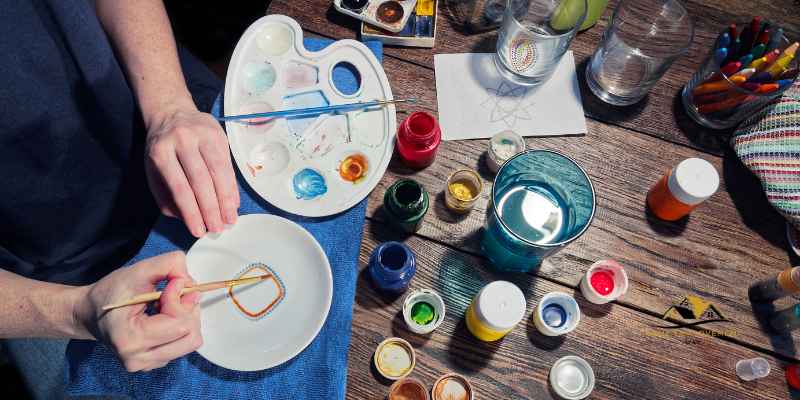 Paint That Will Stick to Porcelain