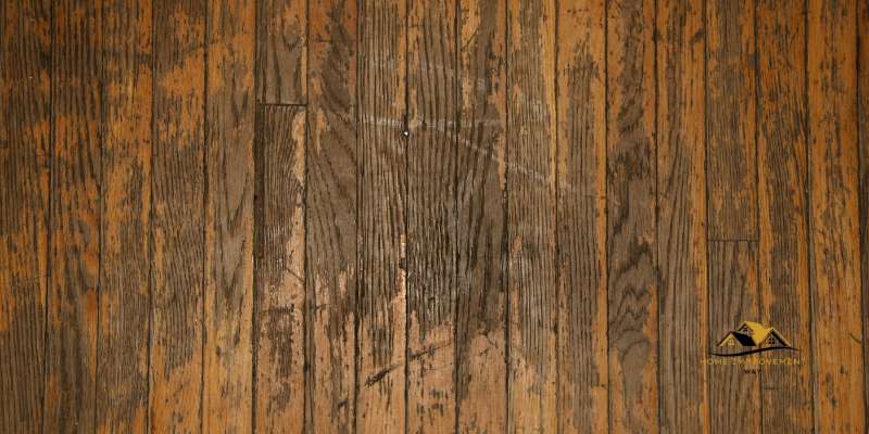 How to Fill Scratches in Hardwood Floor