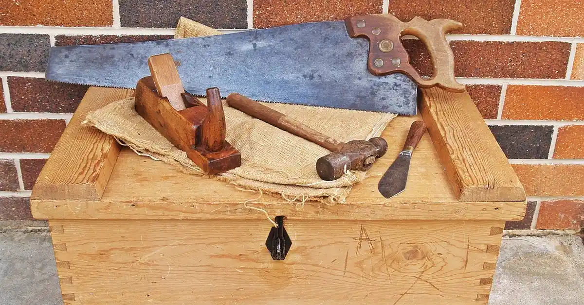Woodworking hand saws and tools used for fret saw cutting work