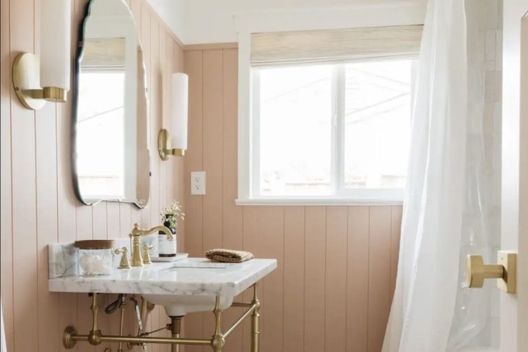 11 Paint Colors for a Small Powder Room With No Windows