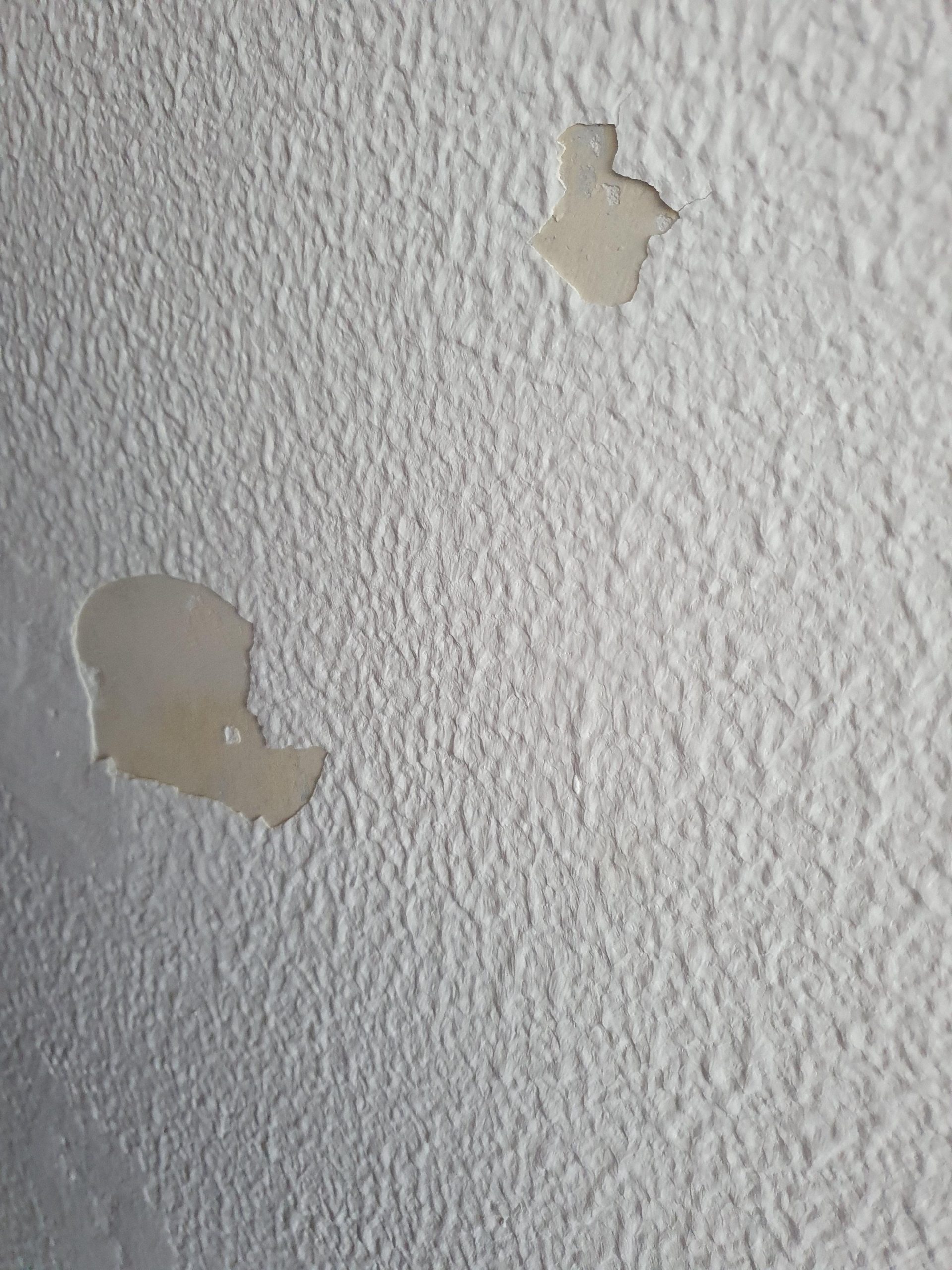 How Much Does It Cost to Fix the Chipped Paint on My Wall?