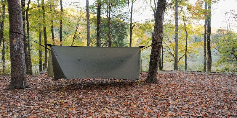 Advantages of Tarp Tents for Automotive Camping