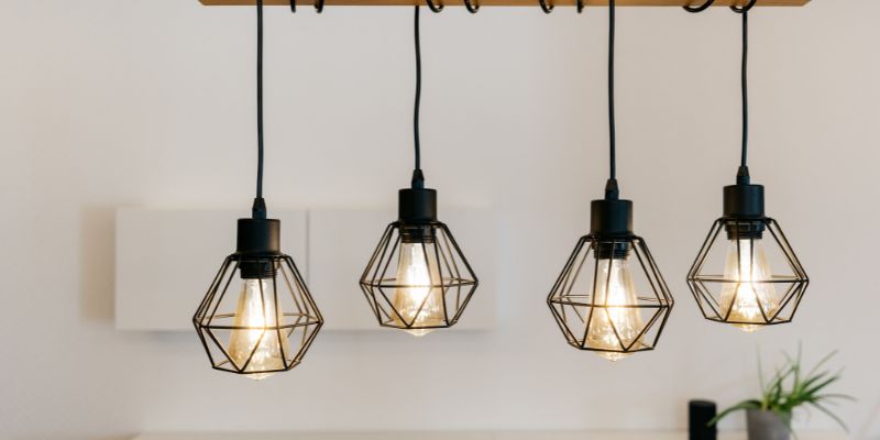 Choosing the Right Glass Shade for Your Pendant Light