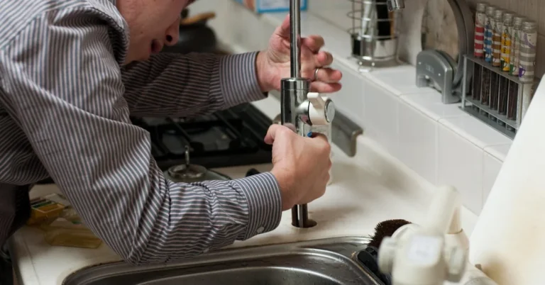 How to Remove a Sink: Kitchen or Bathroom (7 Steps)
