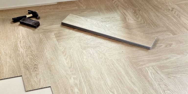 Vinyl Tile Vs Laminate Flooring