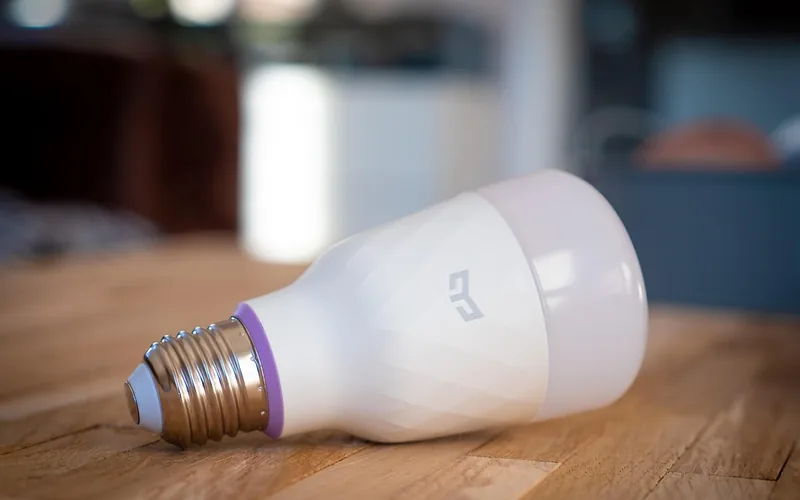 smart LED bulb that adds app and voice control to a keyless fixture with no wall switch changes smart LED bulb that adds app and voice control to a keyless fixture with no wall switch changes
