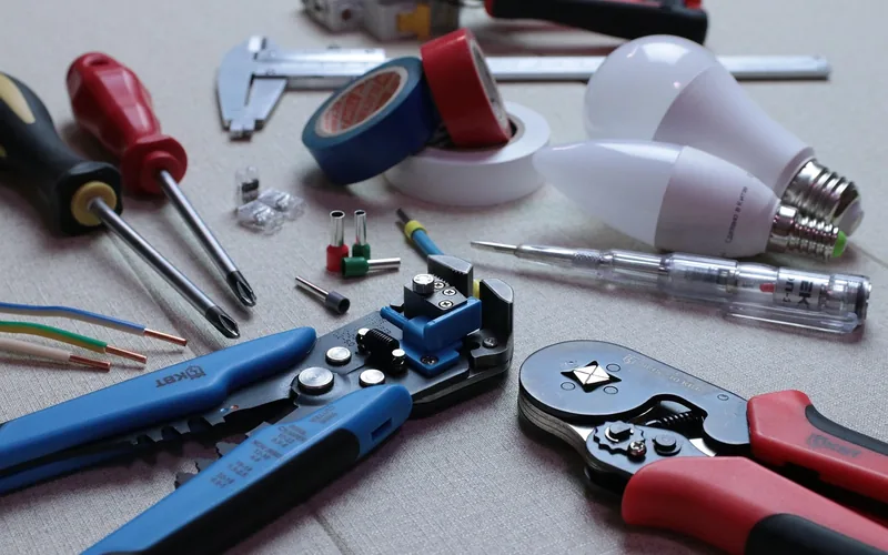 wire strippers, calipers, and LED bulbs for track lighting repair wire strippers, calipers, and LED bulbs for track lighting repair