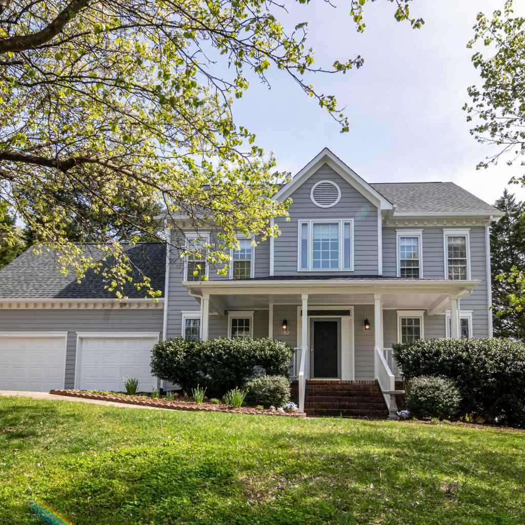 How Much Wind Can a Wood House Withstand