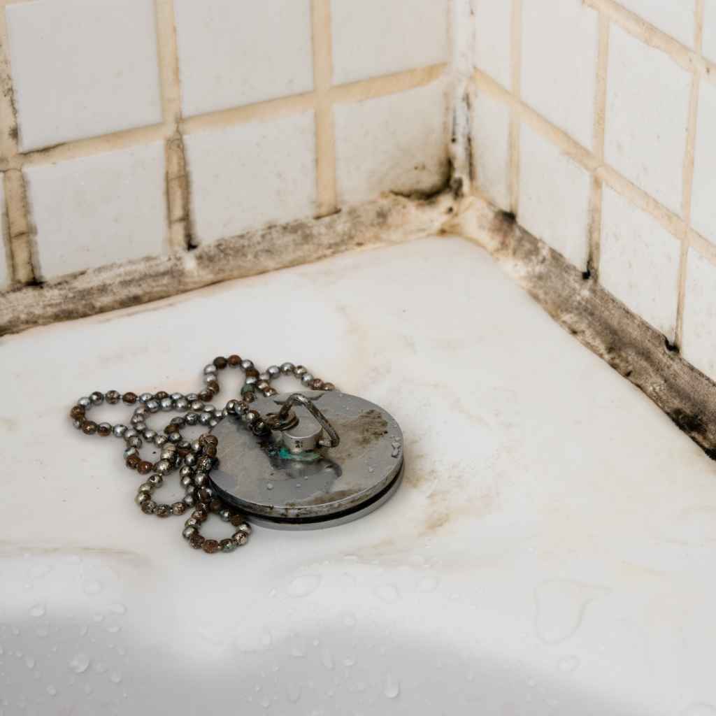 Understanding Fiberglass Bathtub Stains