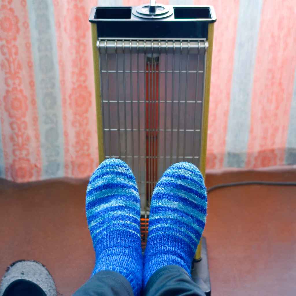 What Are Walmart Mainstays Quartz Heaters?