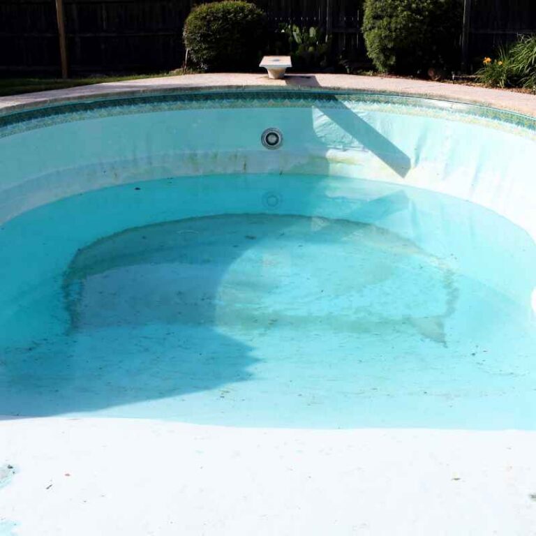 How To Remove Stains From A Vinyl Pool Liner