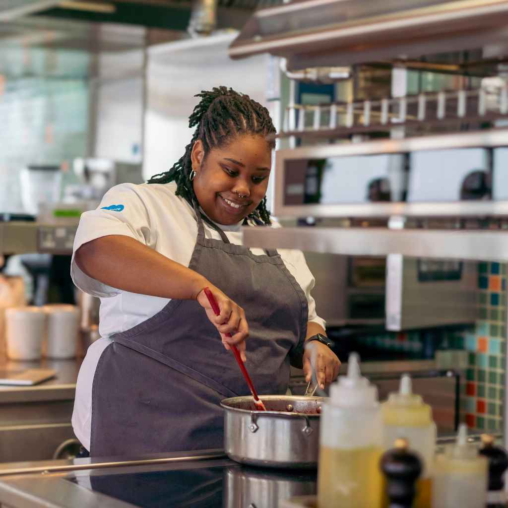 https://homeimprovementway.com/are-electric-tankless-water-heaters-right-for-restaurant-kitchens/