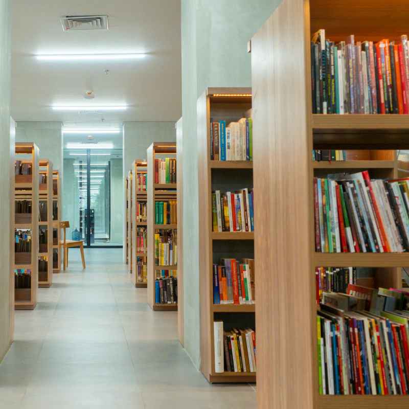 Understanding the Cost of Custom Built-In Bookshelves