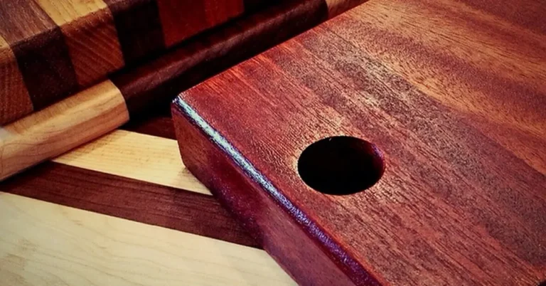 Wood cutting boards showing different grain, comparing hardness like hevea and acacia