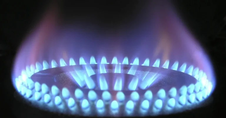 Propane construction heater used to illustrate temporary heater fuel use