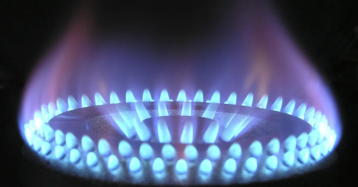 Propane construction heater used to illustrate temporary heater fuel use