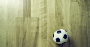 What Floor Cleaner Is Safe for Laminate? Product Labels, Moisture Control, and Daily Care