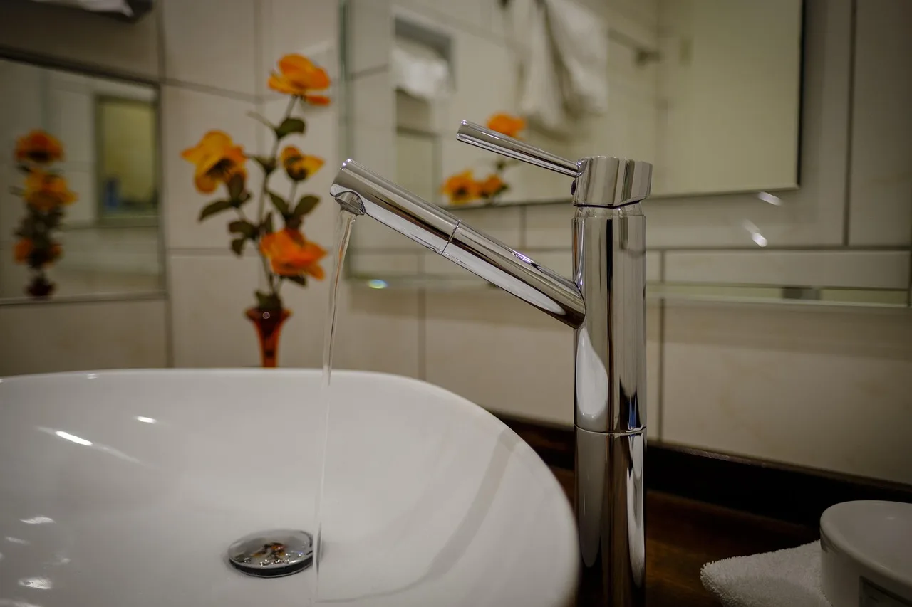Which finish works best by bathroom zone?