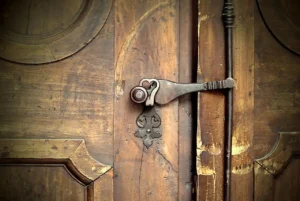 Best Basement Door Hardware: Based on Specs and Reviews