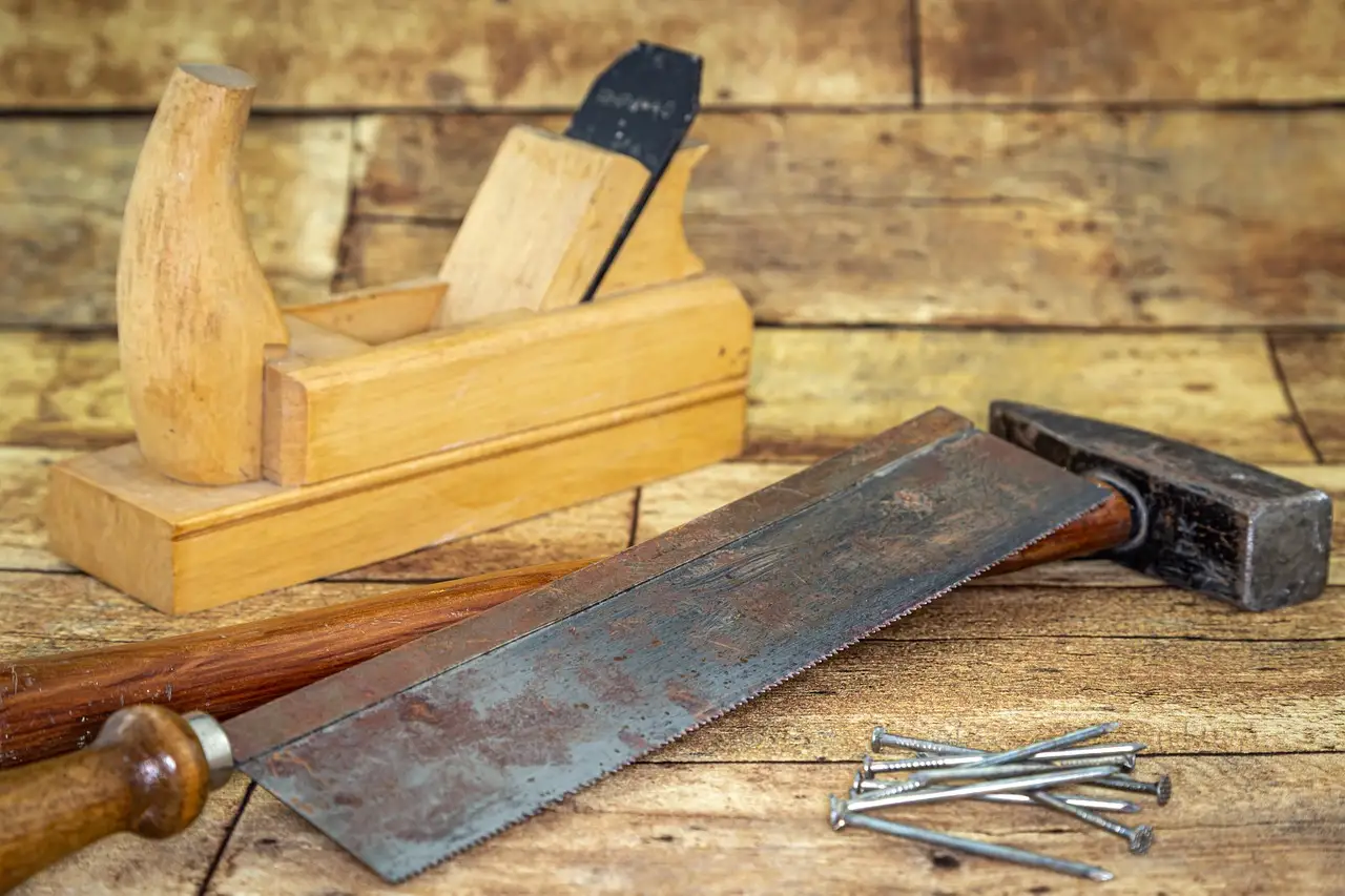 Workbench top material: best for heavy use