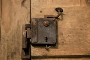 Deadbolt vs. Door Knob: Which Adds More Security at Home?