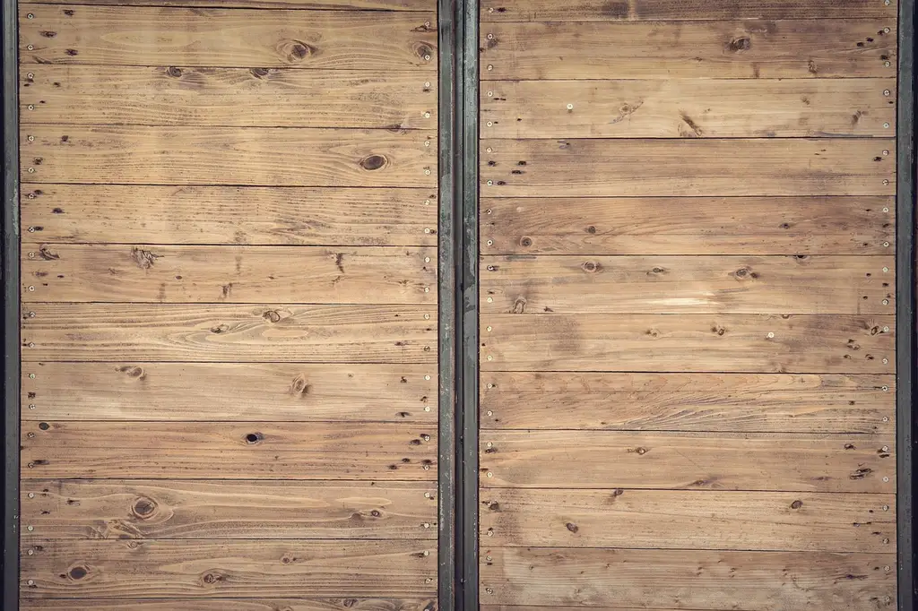 Hardwood vs softwood: the core trade-off